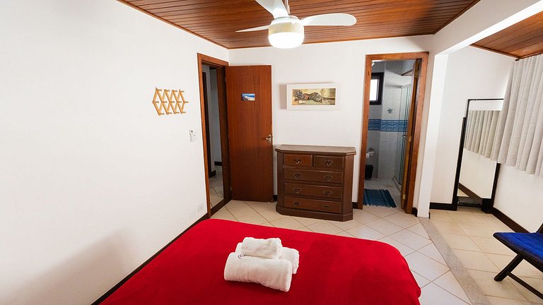 Casa com Piscina em Búzios, 100m Geribá