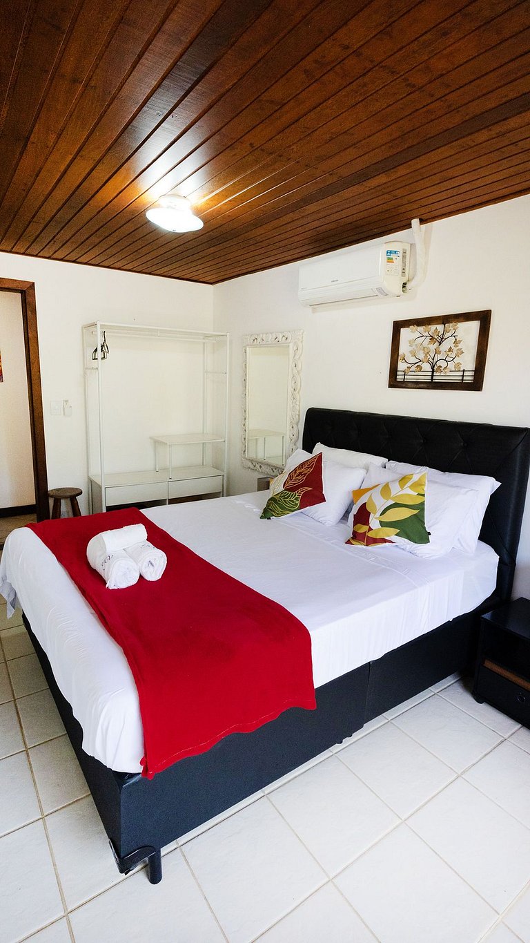 Casa com Piscina em Búzios, 100m Geribá