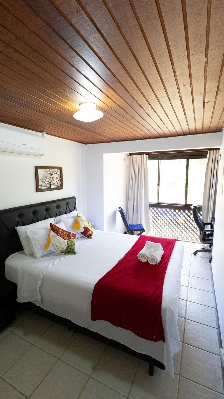 Casa com Piscina em Búzios, 100m Geribá