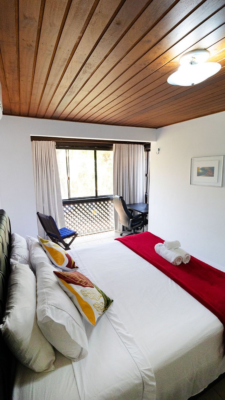 Casa com Piscina em Búzios, 100m Geribá