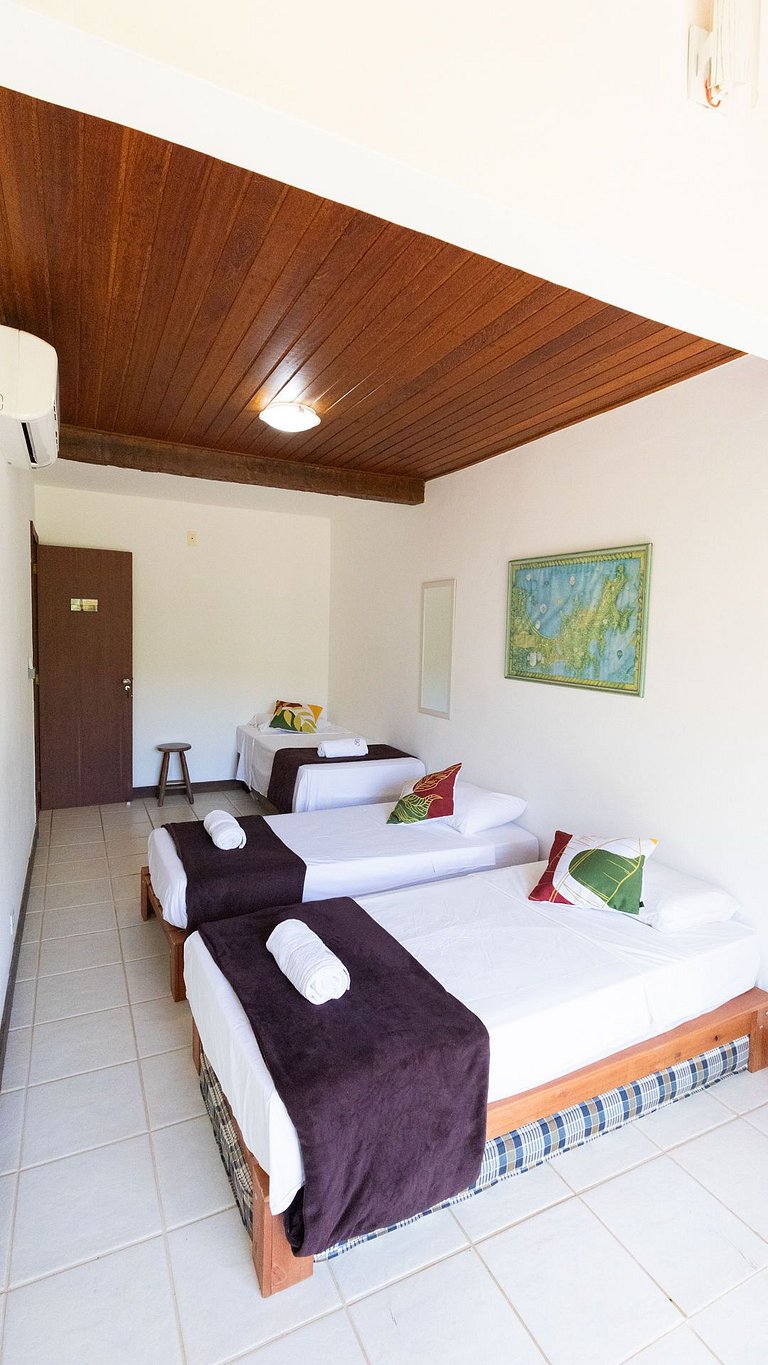 Casa com Piscina em Búzios, 100m Geribá