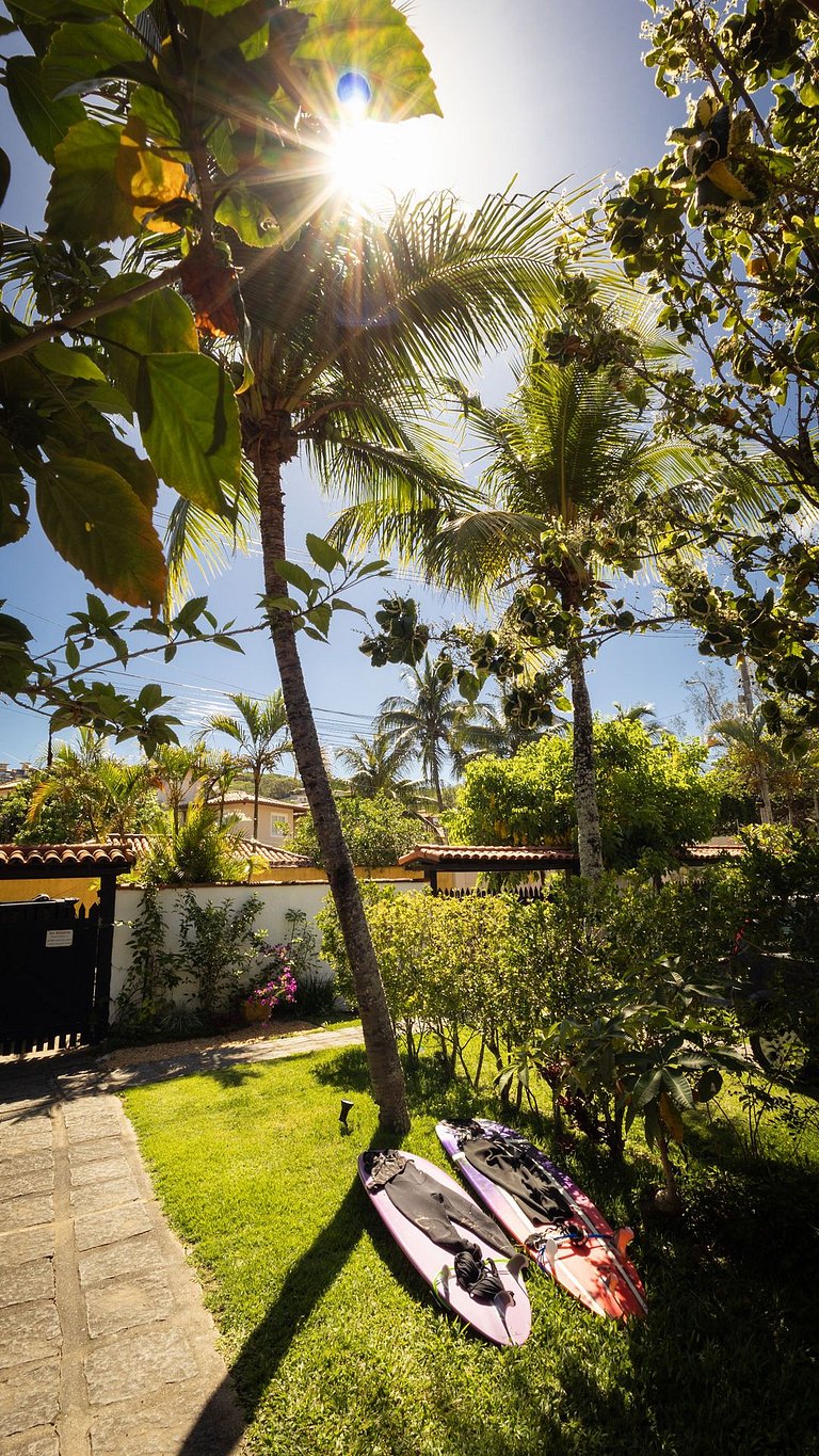 Casa com Piscina em Búzios, 100m Geribá