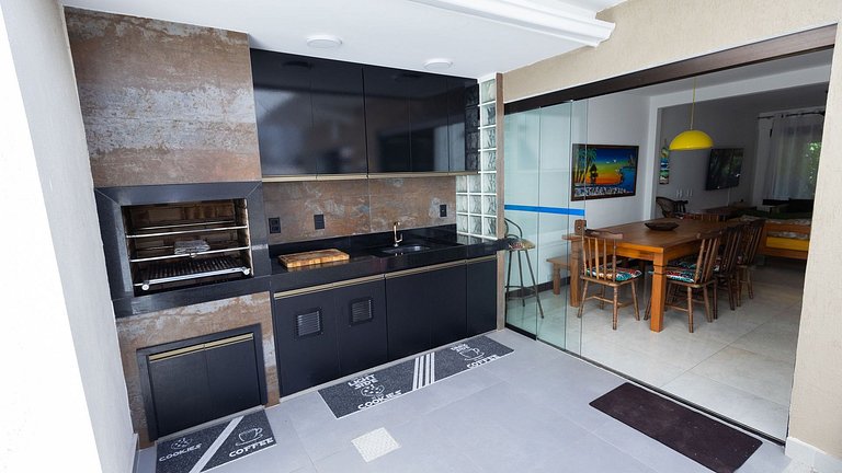 Casa com Piscina em Búzios, 100m Geribá