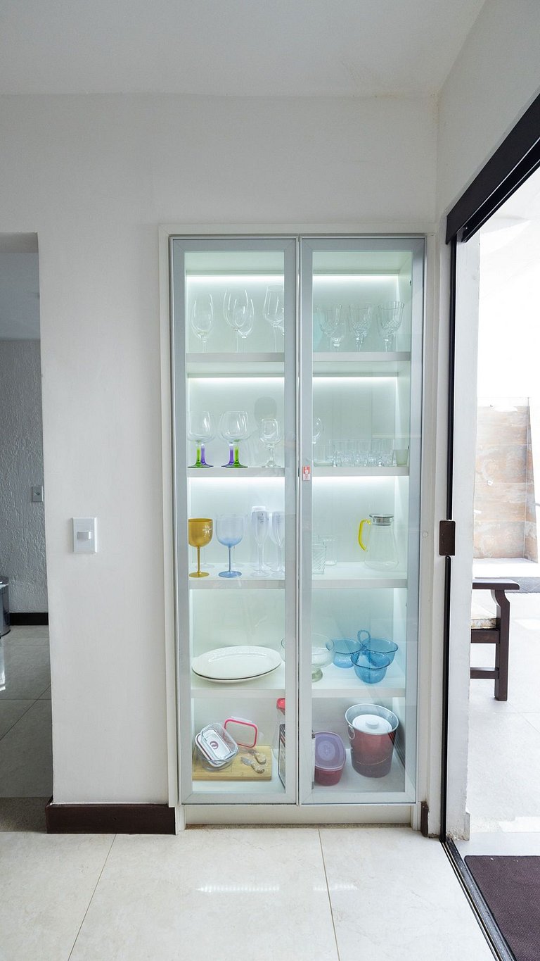 Casa com Piscina em Búzios, 100m Geribá