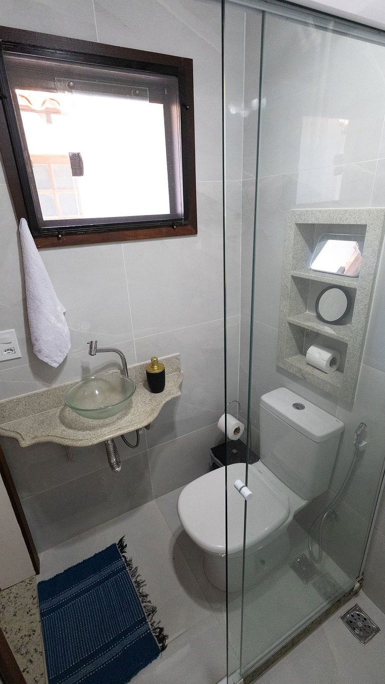 Casa com Piscina em Búzios, 100m Geribá