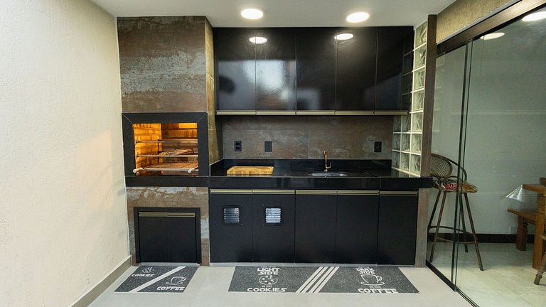 Casa com Piscina em Búzios, 100m Geribá