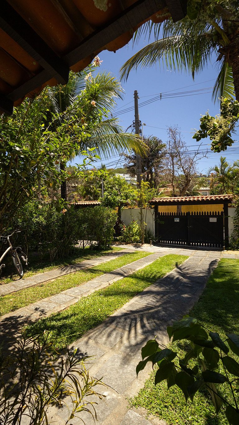 Casa com Piscina em Búzios, 100m Geribá