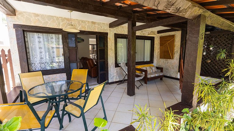 Casa com Piscina em Búzios, 100m Geribá