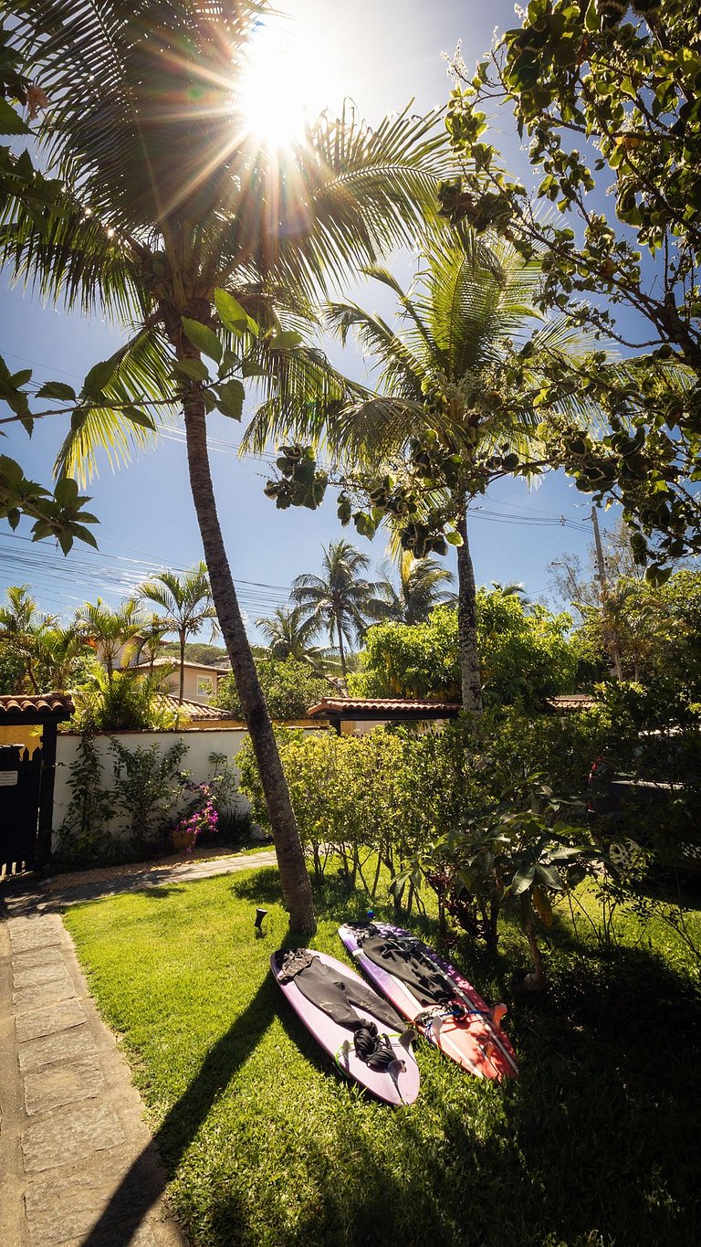 Casa com Piscina em Búzios, 100m Geribá