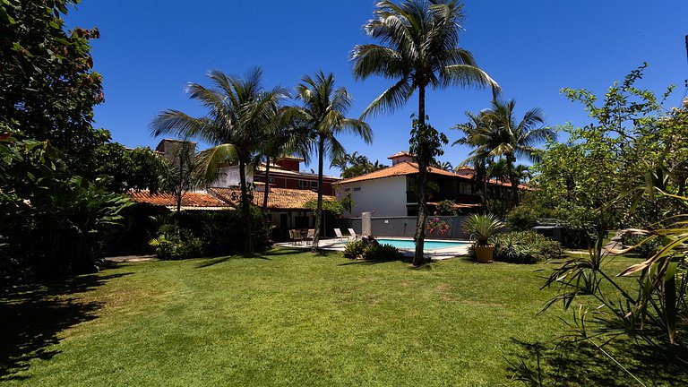Casa com Piscina em Búzios, 100m Geribá