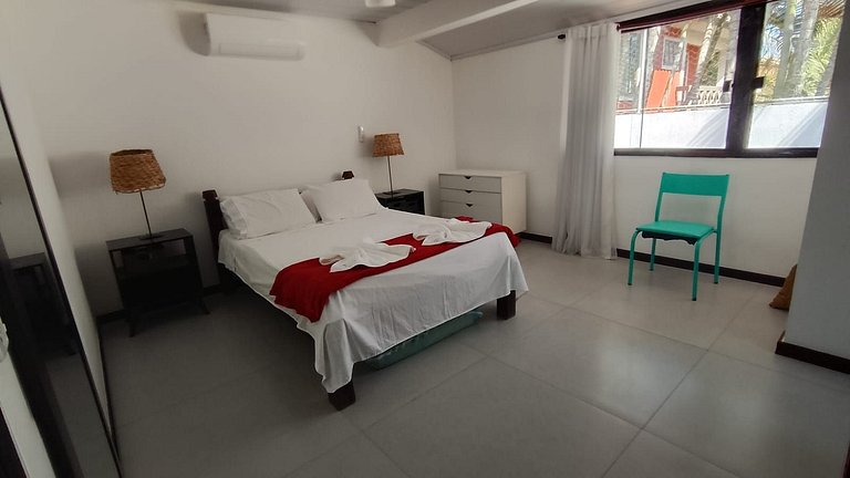 Casa 100m Geriba e 400m Ferradurinha com Piscina