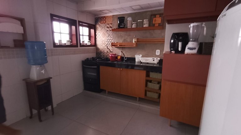 Casa 100m Geriba e 400m Ferradurinha com Piscina