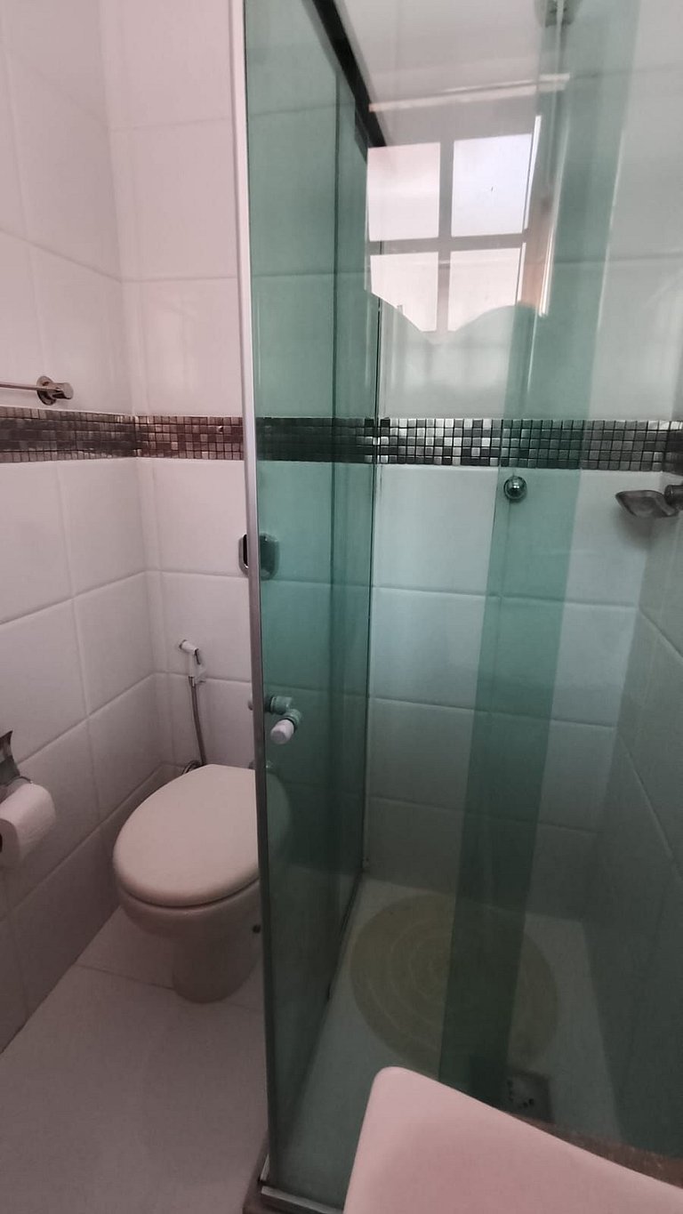 Casa 100m Geriba e 400m Ferradurinha com Piscina