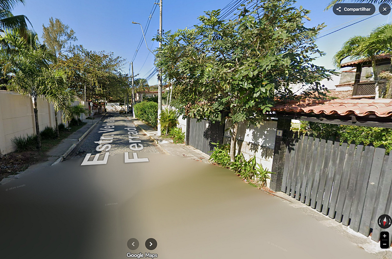 Casa 100m Geriba e 400m Ferradurinha com Piscina