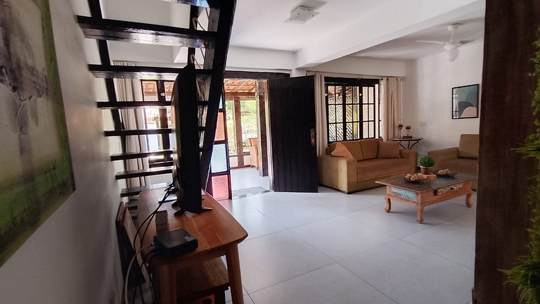Casa 100m Geriba e 400m Ferradurinha com Piscina