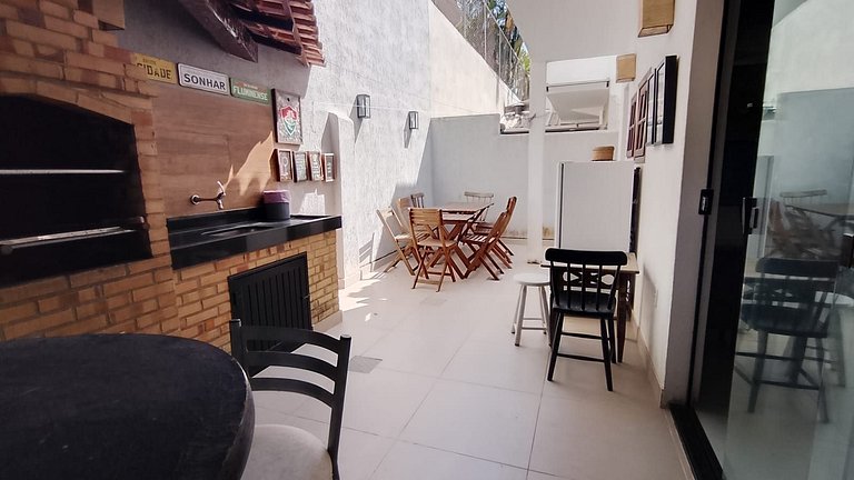 Casa 100m Geriba e 400m Ferradurinha com Piscina